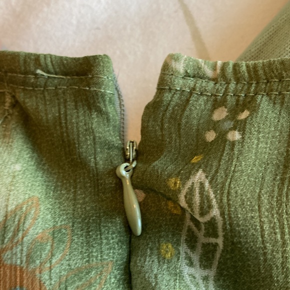 Silk blouse w/beads - Picture 6 of 7